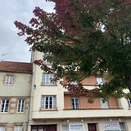 Apartment A Moulins: Confort Avec Balcon, Draps Et Linge Inclus - Fr-1-489-398 *