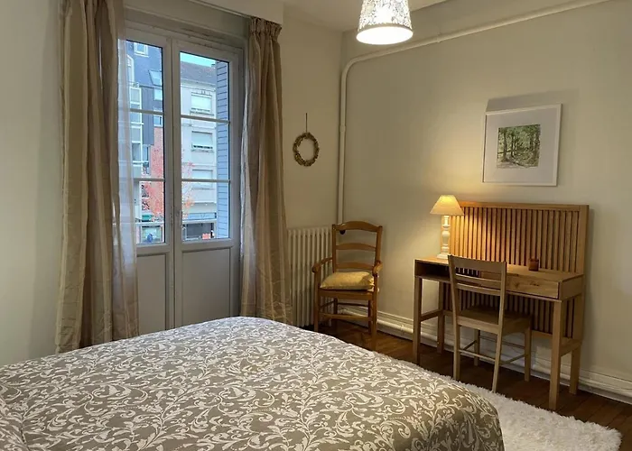 A Moulins: Confort Avec Balcon, Draps Et Linge Inclus - Fr-1-489-398 Moulins (Allier)